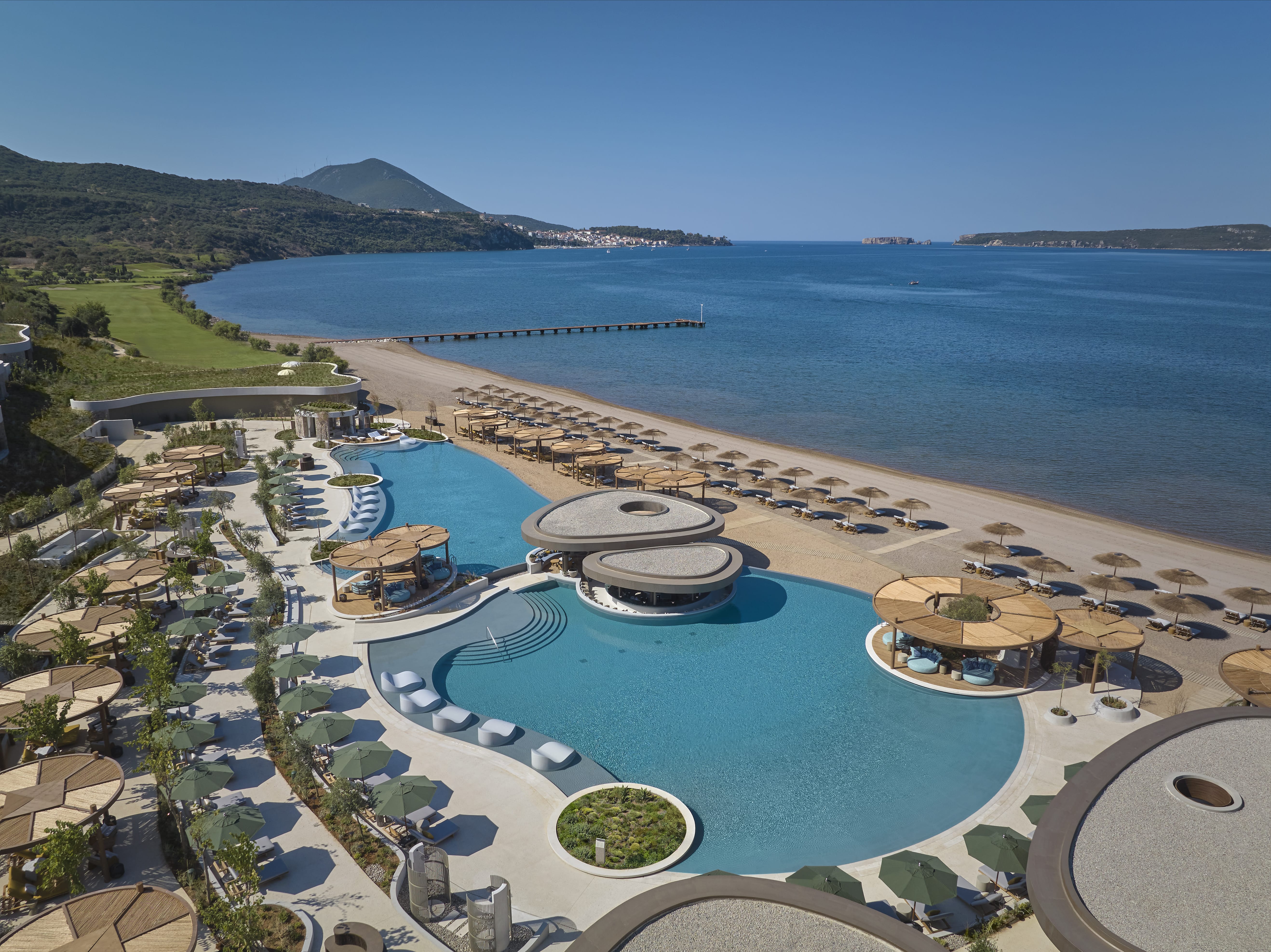 costa-navarino-ormos-beach-club-min